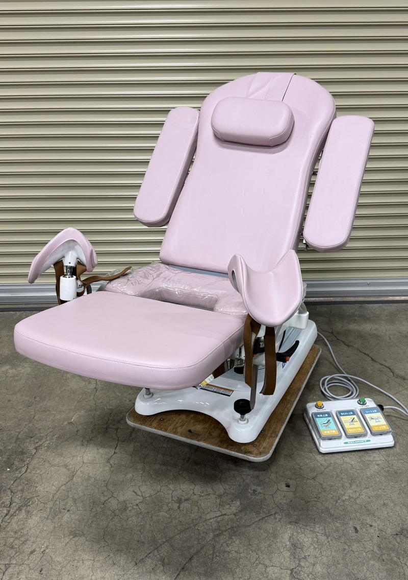 産婦人科検診台｜タカラベルモント｜DG-315 ES6の１枚目写真