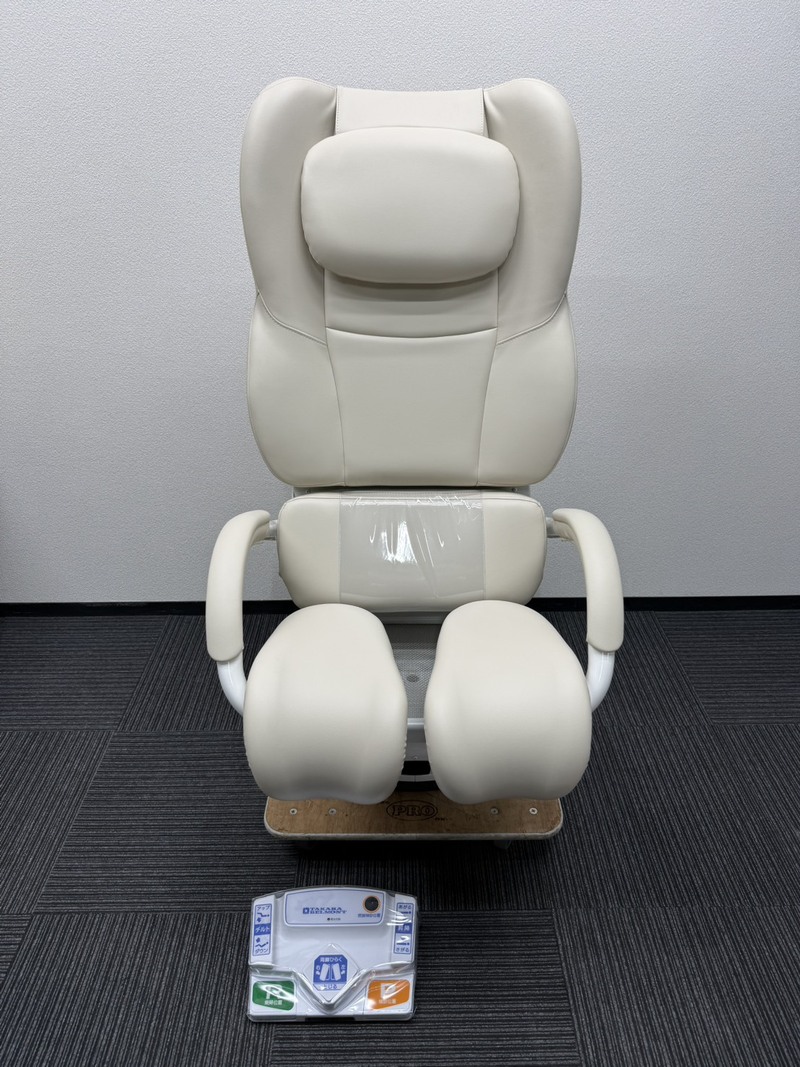 産婦人科検診台｜タカラベルモント｜DG-770PRMの１枚目写真