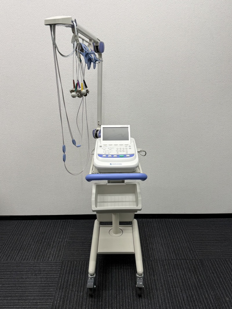 心電計｜日本光電｜ECG-2320の１枚目写真